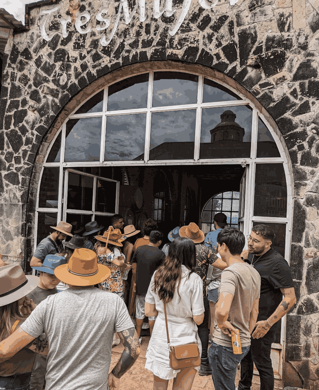 Degustación en campo agavero en nuestro Tequila Tour